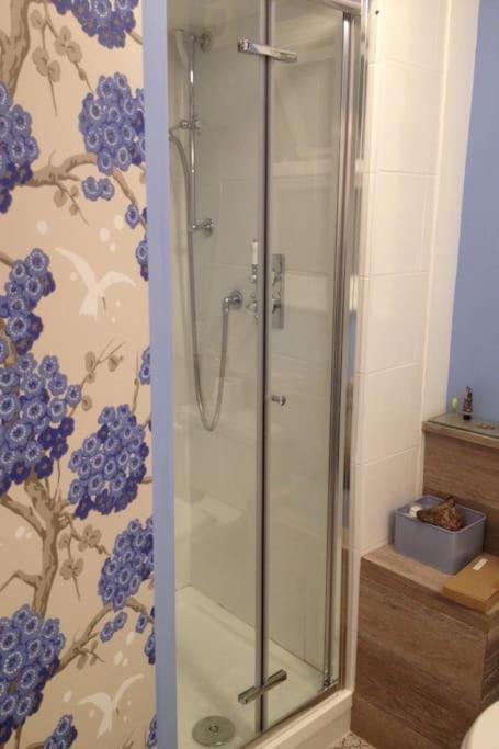 Charming English Style Studio Flat Лондон Екстер'єр фото