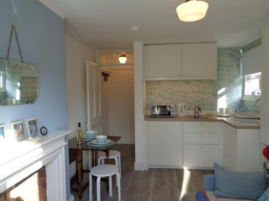 Charming English Style Studio Flat Лондон Екстер'єр фото